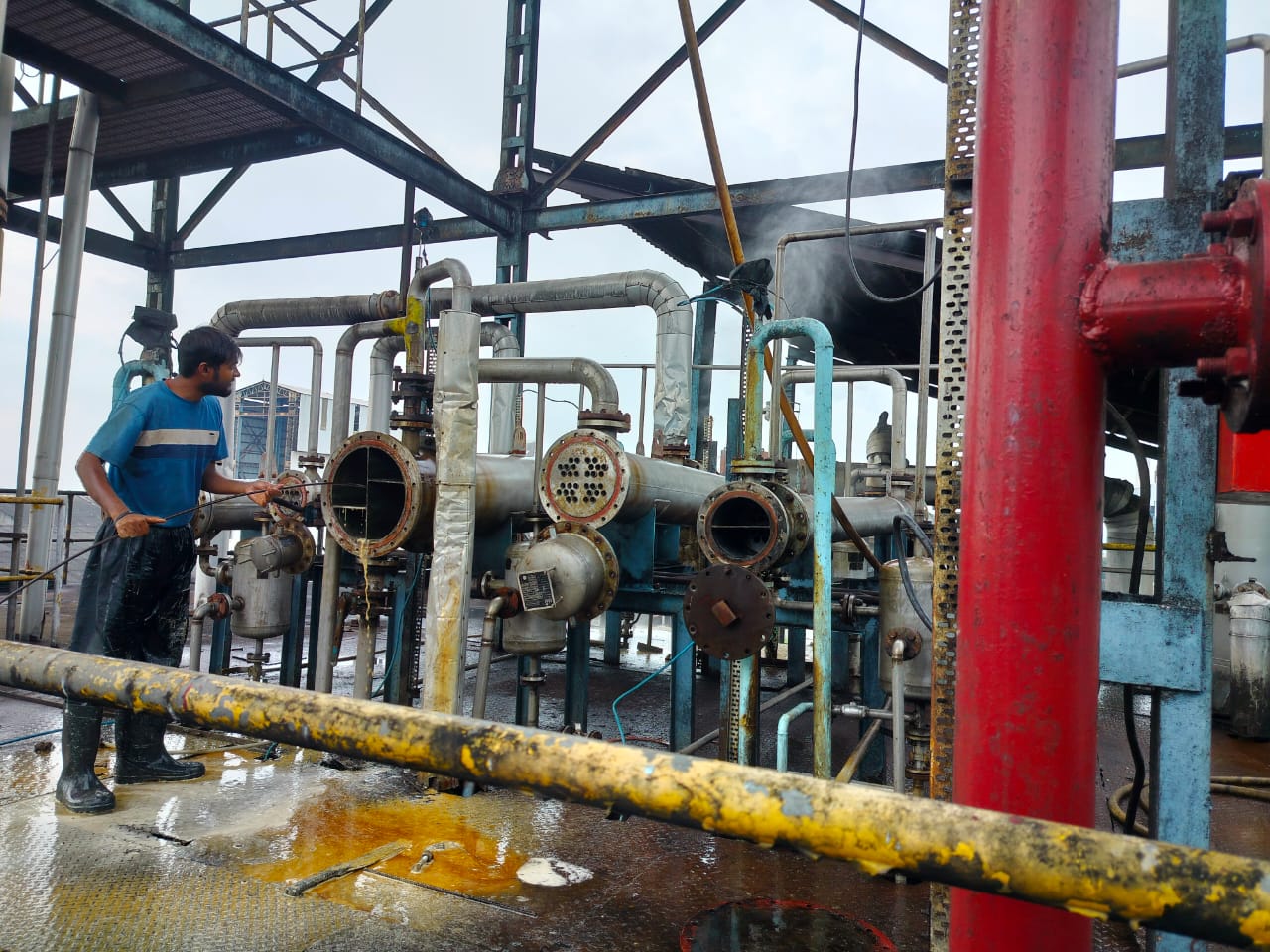 Distillery industry hydrojet cleaning